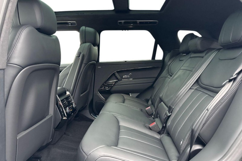 Used Land Rover Range Rover Sport 2025 for sale - 76984297: Photo 4