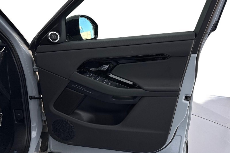 Used Land Rover Range Rover Evoque 2025 for sale - 77248090: Photo 21