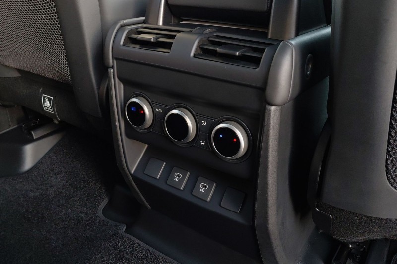 Used Land Rover Defender 2025 for sale - 77762919: Photo 18