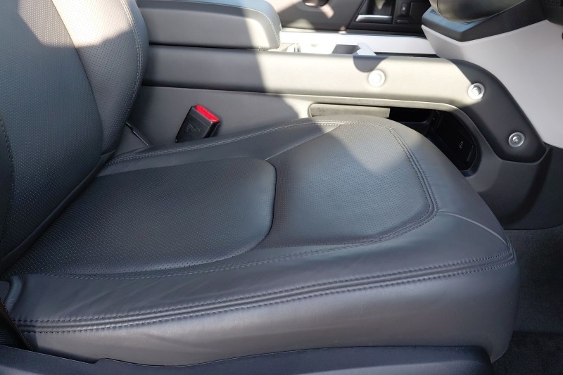 Used Land Rover Defender 2025 for sale - 77762919: Photo 25