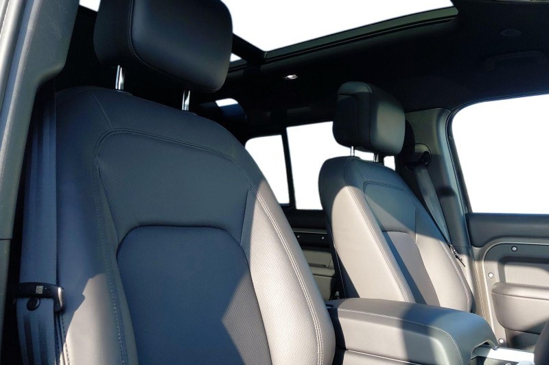 Used Land Rover Defender 2025 for sale - 77762919: Photo 26