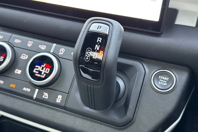 Used Land Rover Defender 2024 for sale - 77225295: Photo 13