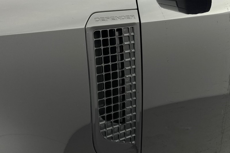 Used Land Rover Defender 2024 for sale - 77225295: Photo 20