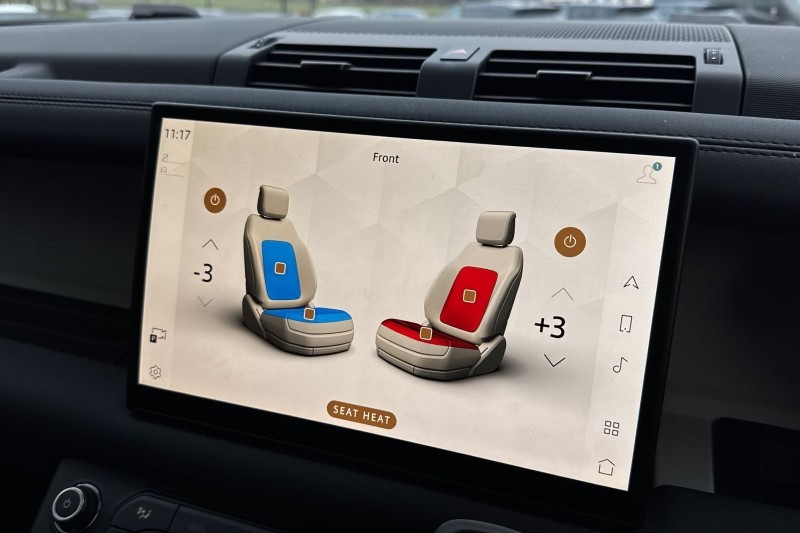 Used Land Rover Defender 2024 for sale - 77225295: Photo 33