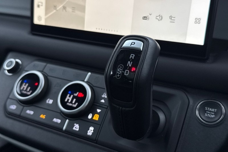 Used Land Rover Defender 2023 for sale - 77435261: Photo 13