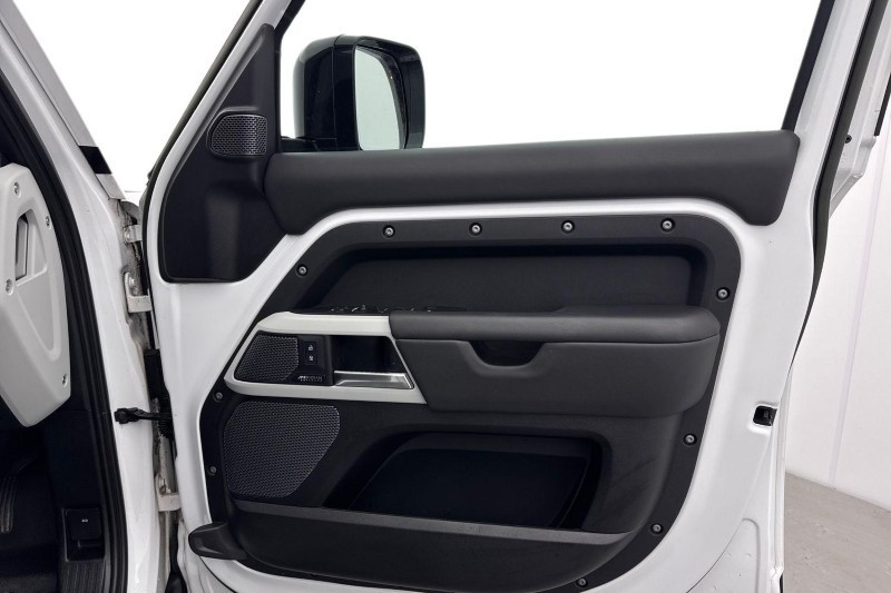 Used Land Rover Defender 2023 for sale - 77435261: Photo 22
