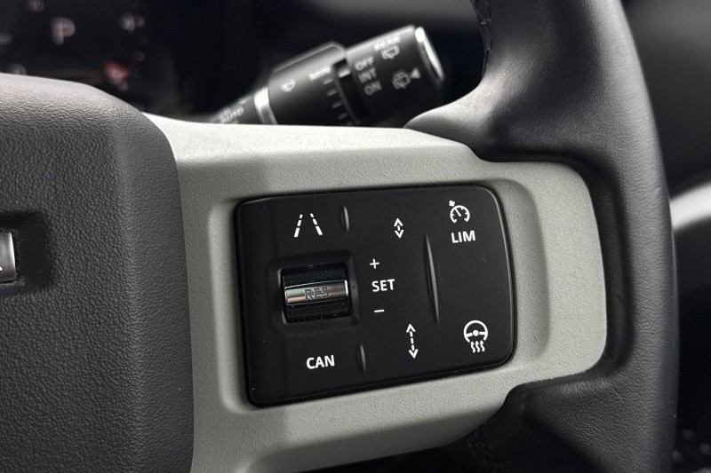 Used Land Rover Defender 2023 for sale - 77435261: Photo 28