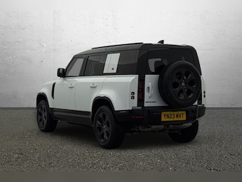 Used Land Rover Defender 2023 for sale - 77435261: Photo