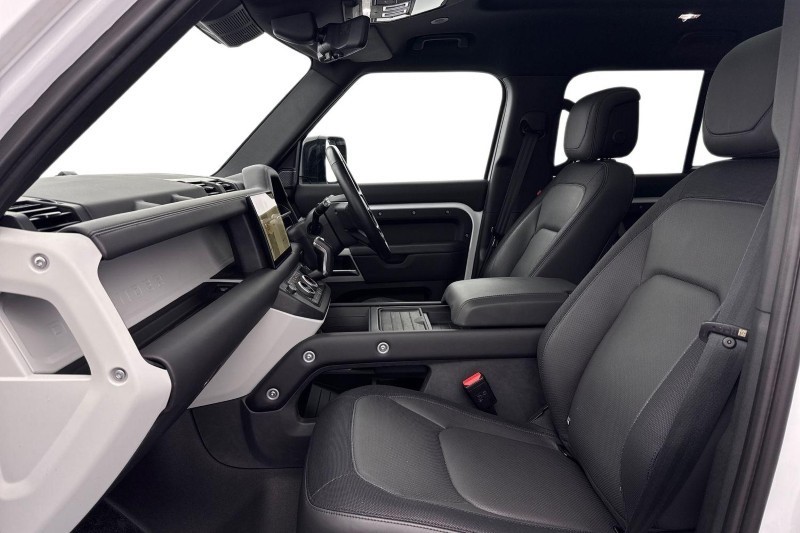 Used Land Rover Defender 2023 for sale - 77435261: Photo 3