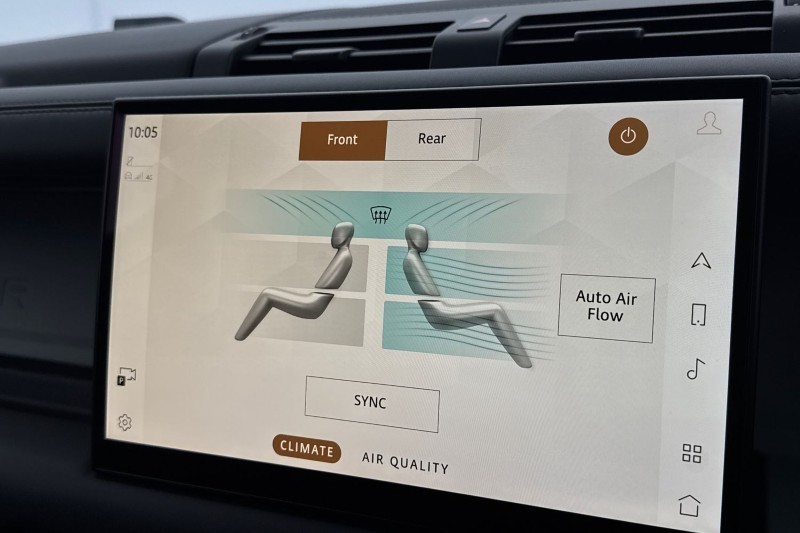 Used Land Rover Defender 2023 for sale - 77435261: Photo 31