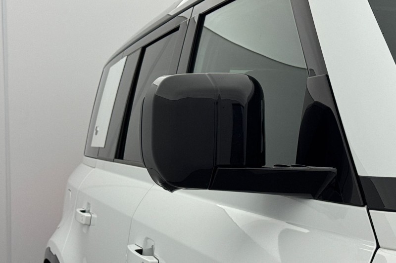 Used Land Rover Defender 2023 for sale - 77435261: Photo 45