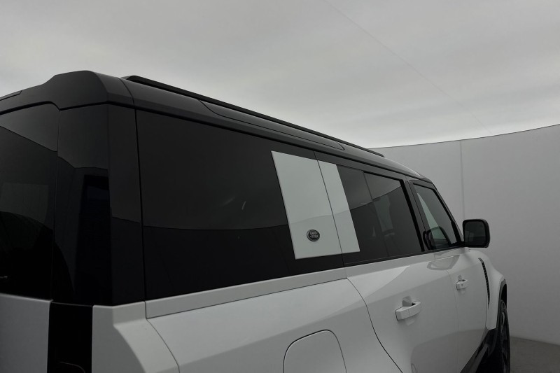 Used Land Rover Defender 2023 for sale - 77435261: Photo 46