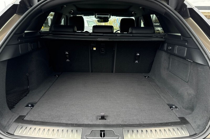 Used Land Rover Range Rover Velar 2025 for sale - 78190445: Photo 11