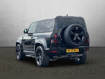 Used Land Rover Defender 2025 for sale - 78499583: Photo