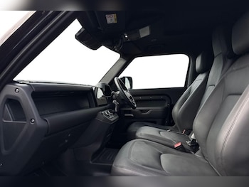 Used Land Rover Defender 2025 for sale - 78499583: Photo
