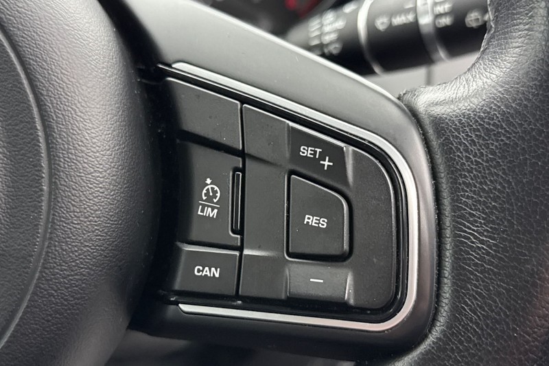 Used Jaguar E-Pace 2020 for sale - 77545367: Photo 27