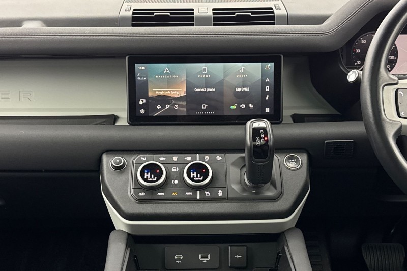 Used Land Rover Defender 2022 for sale - 77834019: Photo 14