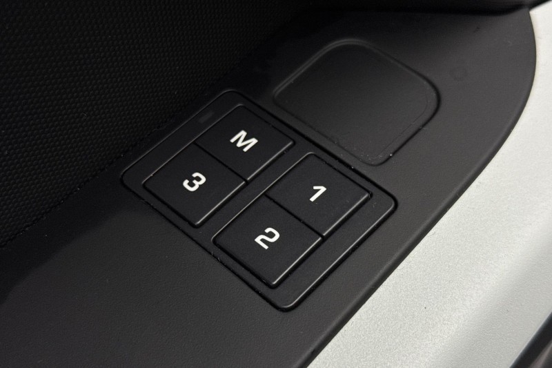 Used Land Rover Defender 2022 for sale - 77834019: Photo 50