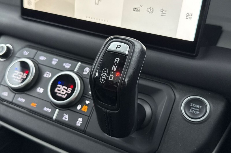 Used Land Rover Defender 2022 for sale - 77679019: Photo 13