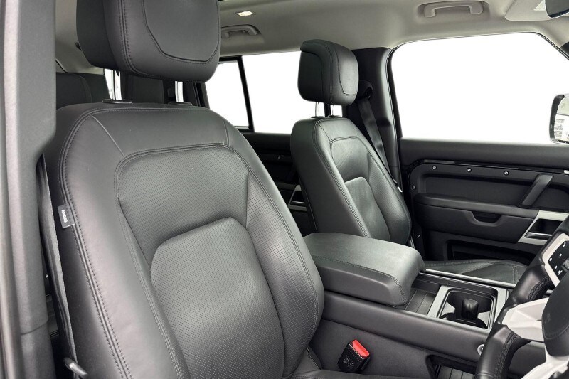 Used Land Rover Defender 2022 for sale - 77679019: Photo 27