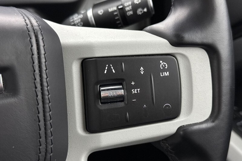 Used Land Rover Defender 2022 for sale - 77679019: Photo 29