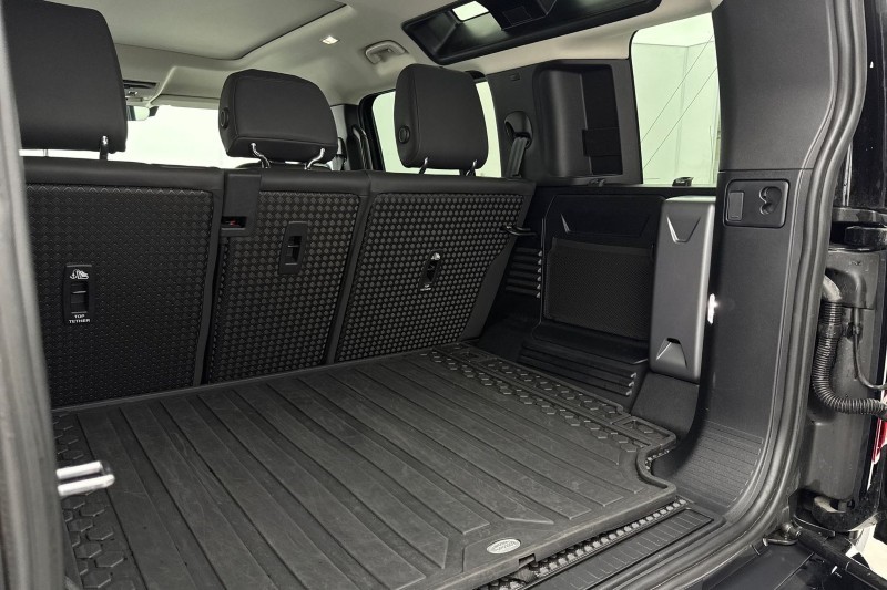 Used Land Rover Defender 2022 for sale - 77679019: Photo 36