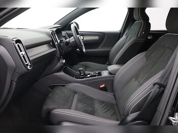 Used Volvo XC40 2024 for sale - 78296486: Photo