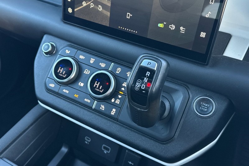 Used Land Rover Defender 2022 for sale - 76984361: Photo 13