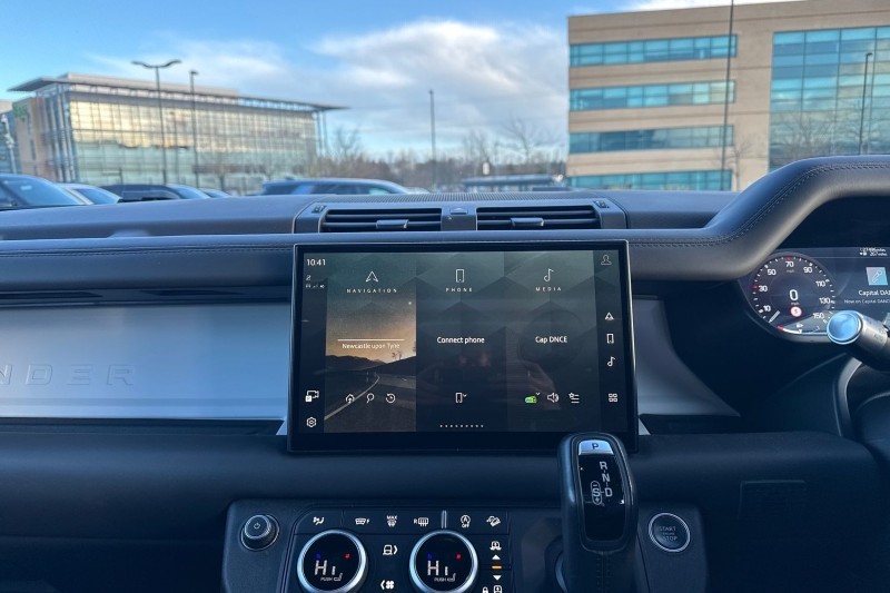 Used Land Rover Defender 2022 for sale - 76984361: Photo 14