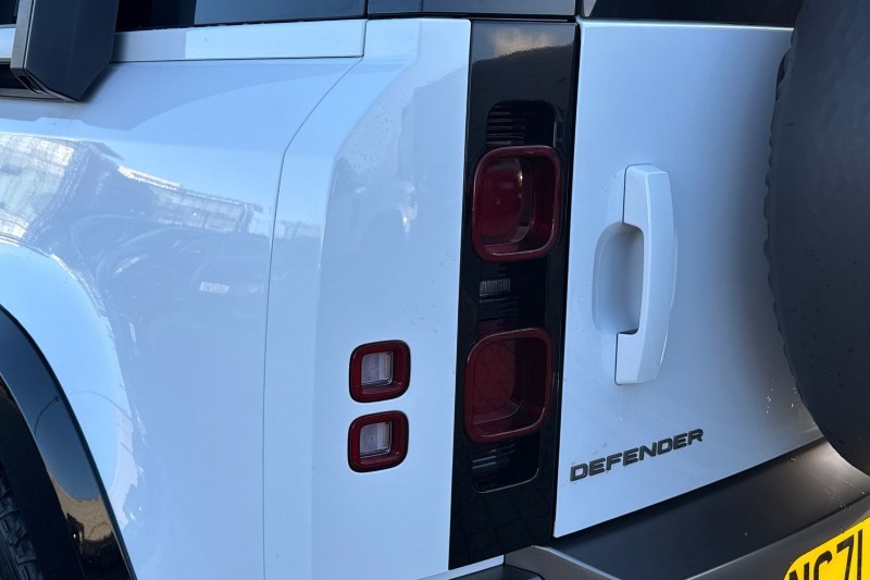Used Land Rover Defender 2022 for sale - 76984361: Photo 19