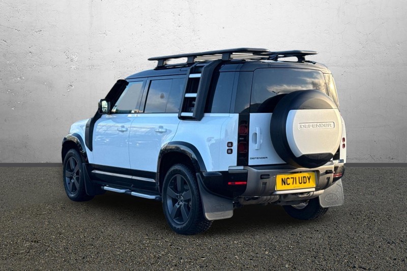 Used Land Rover Defender 2022 for sale - 76984361: Photo 2