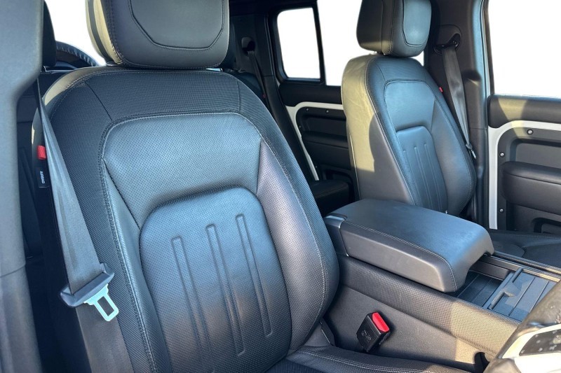 Used Land Rover Defender 2022 for sale - 76984361: Photo 26