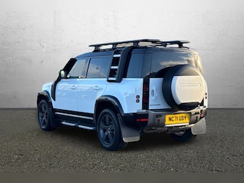 Used Land Rover Defender 2022 for sale - 76984361: Photo