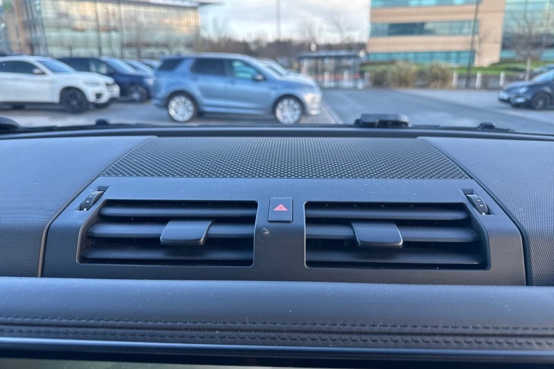 Used Land Rover Defender 2022 for sale - 76984361: Photo 32