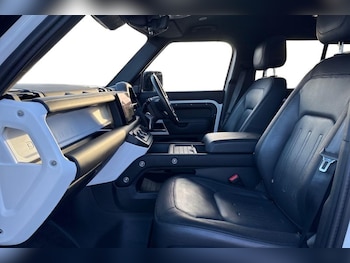 Used Land Rover Defender 2022 for sale - 76984361: Photo