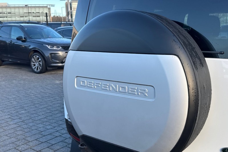 Used Land Rover Defender 2022 for sale - 76984361: Photo 40