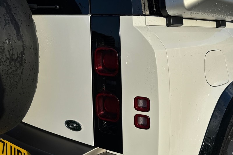 Used Land Rover Defender 2022 for sale - 76984361: Photo 42