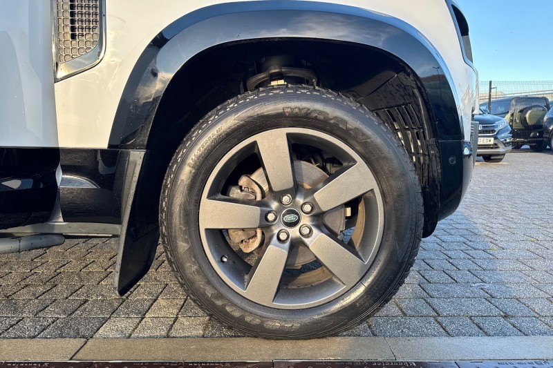 Used Land Rover Defender 2022 for sale - 76984361: Photo 8