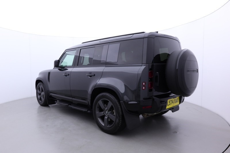 Used Land Rover Defender 2024 for sale - 77802073: Photo 2