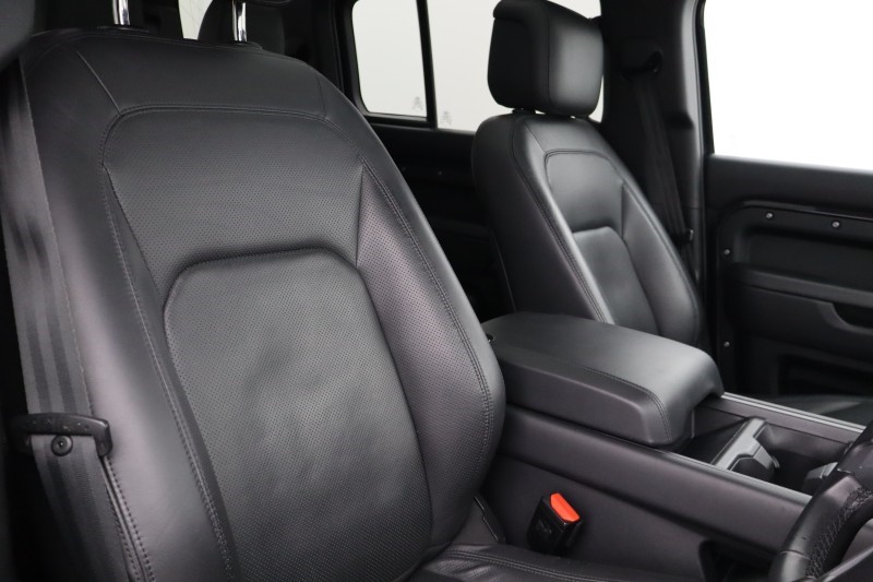 Used Land Rover Defender 2024 for sale - 77802073: Photo 27