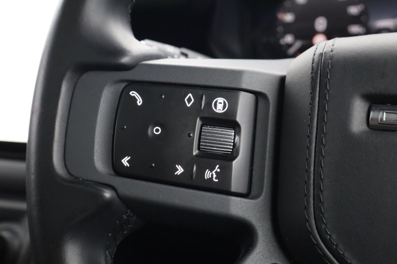 Used Land Rover Defender 2024 for sale - 77802073: Photo 28