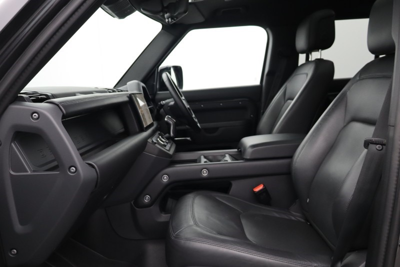 Used Land Rover Defender 2024 for sale - 77802073: Photo 3