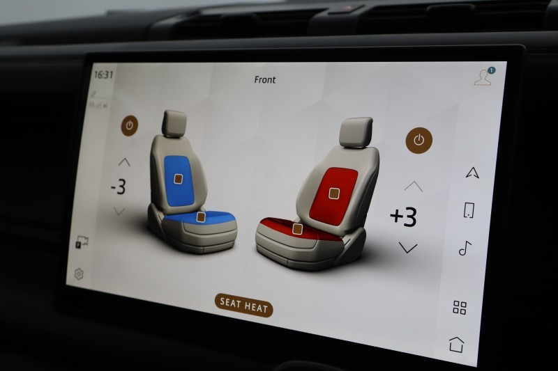 Used Land Rover Defender 2024 for sale - 77802073: Photo 34