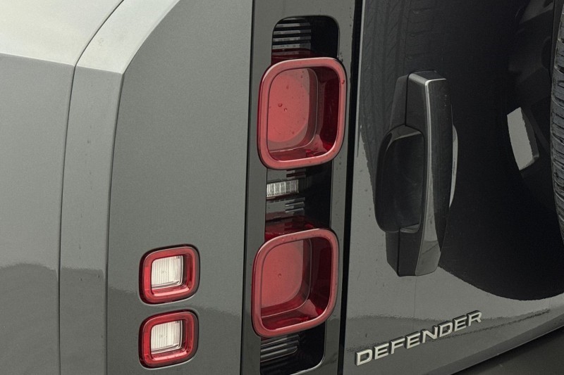 Used Land Rover Defender 2024 for sale - 77718123: Photo 19