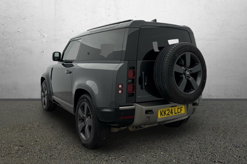 Used Land Rover Defender 2024 for sale - 77718123: Photo 2