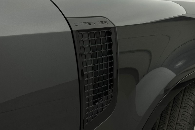 Used Land Rover Defender 2024 for sale - 77718123: Photo 20