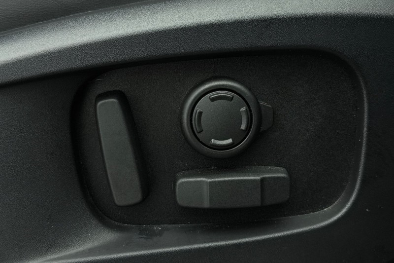 Used Land Rover Defender 2024 for sale - 77718123: Photo 24