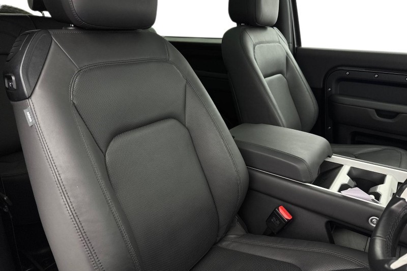 Used Land Rover Defender 2024 for sale - 77718123: Photo 26