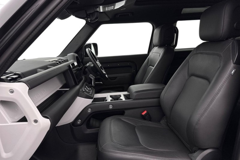 Used Land Rover Defender 2024 for sale - 77718123: Photo 3