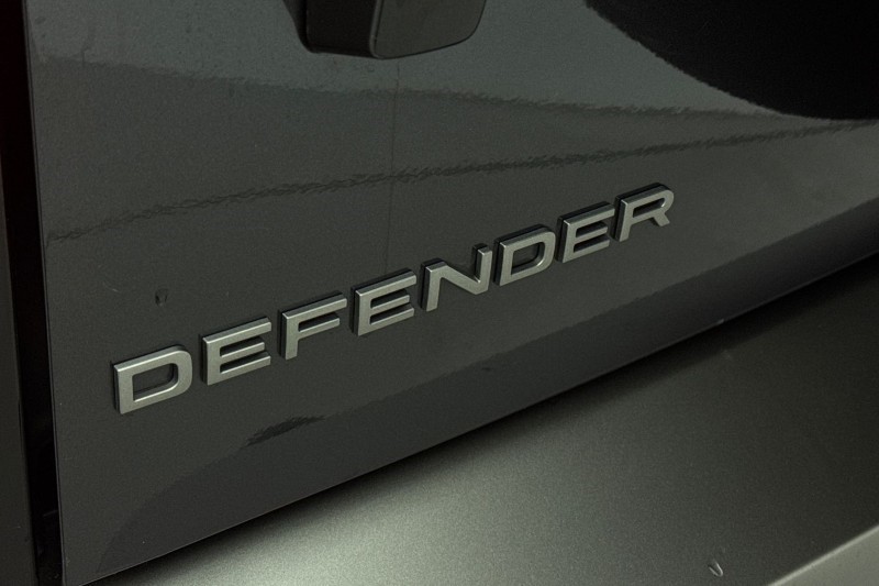 Used Land Rover Defender 2024 for sale - 77718123: Photo 41
